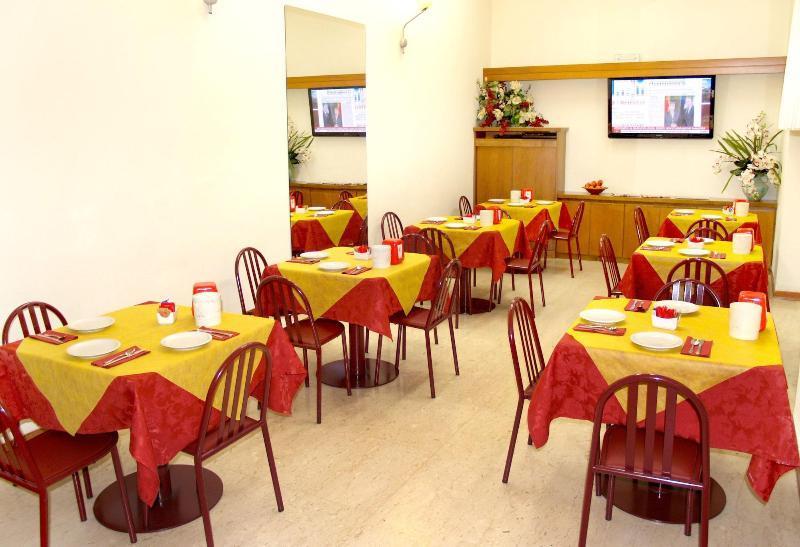 Hotel Nuova Grosseto Bagian luar foto