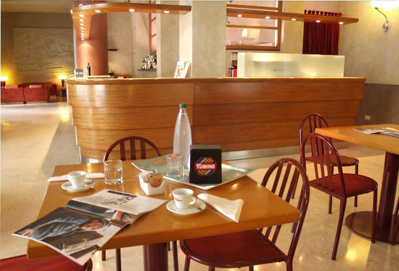 Hotel Nuova Grosseto Bagian luar foto