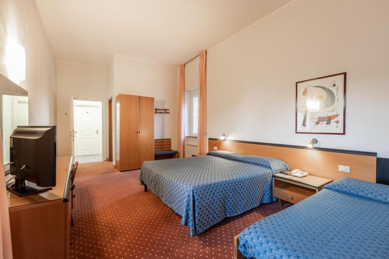 Hotel Nuova Grosseto Bagian luar foto