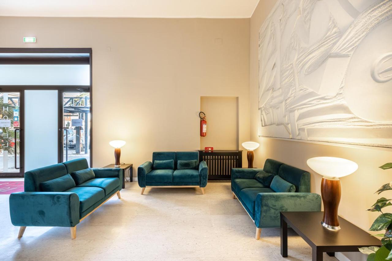 Hotel Nuova Grosseto Bagian luar foto