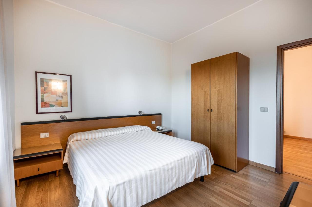 Hotel Nuova Grosseto Bagian luar foto
