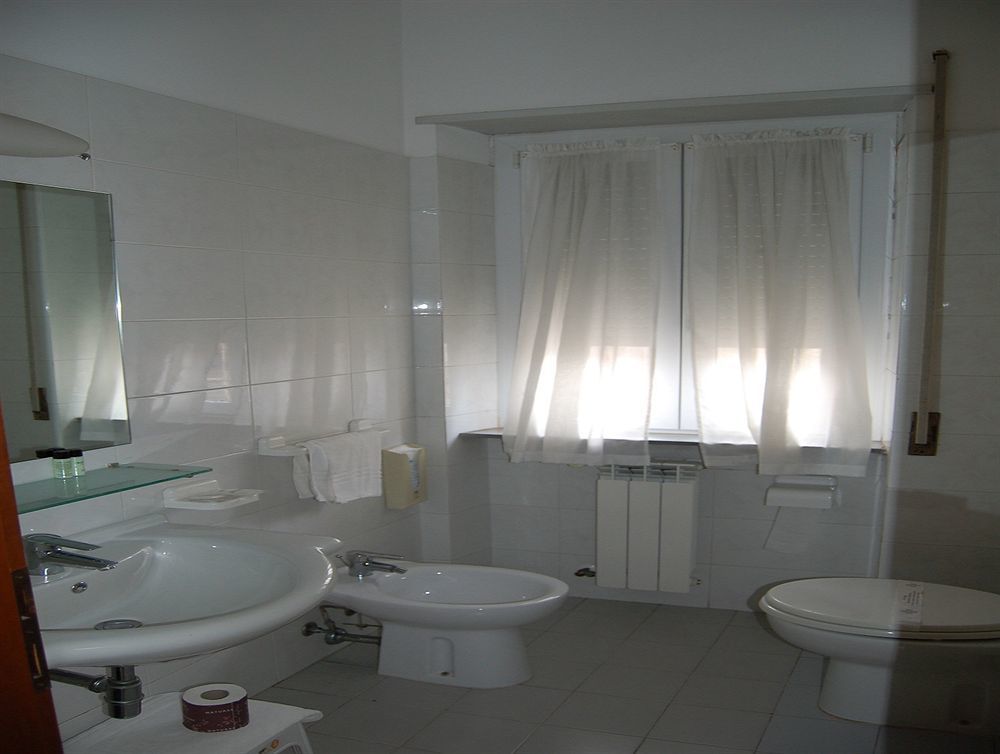 Hotel Nuova Grosseto Bagian luar foto