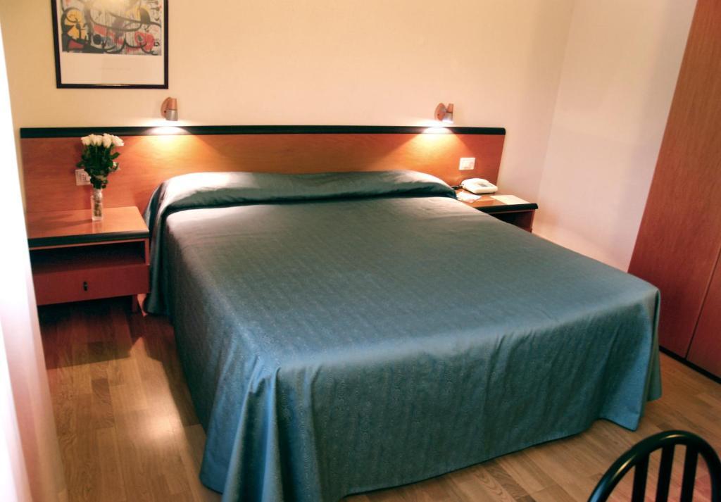 Hotel Nuova Grosseto Bagian luar foto