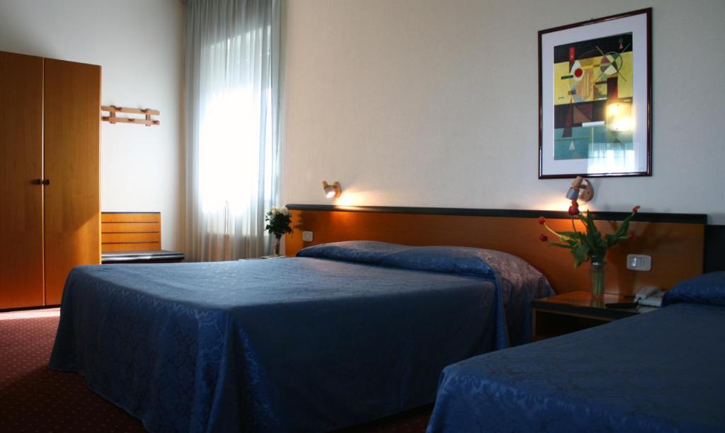 Hotel Nuova Grosseto Bagian luar foto