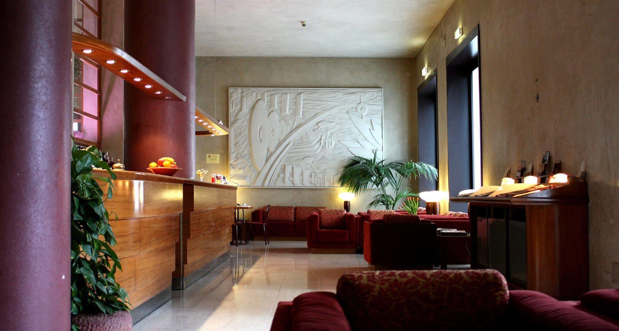 Hotel Nuova Grosseto Bagian luar foto